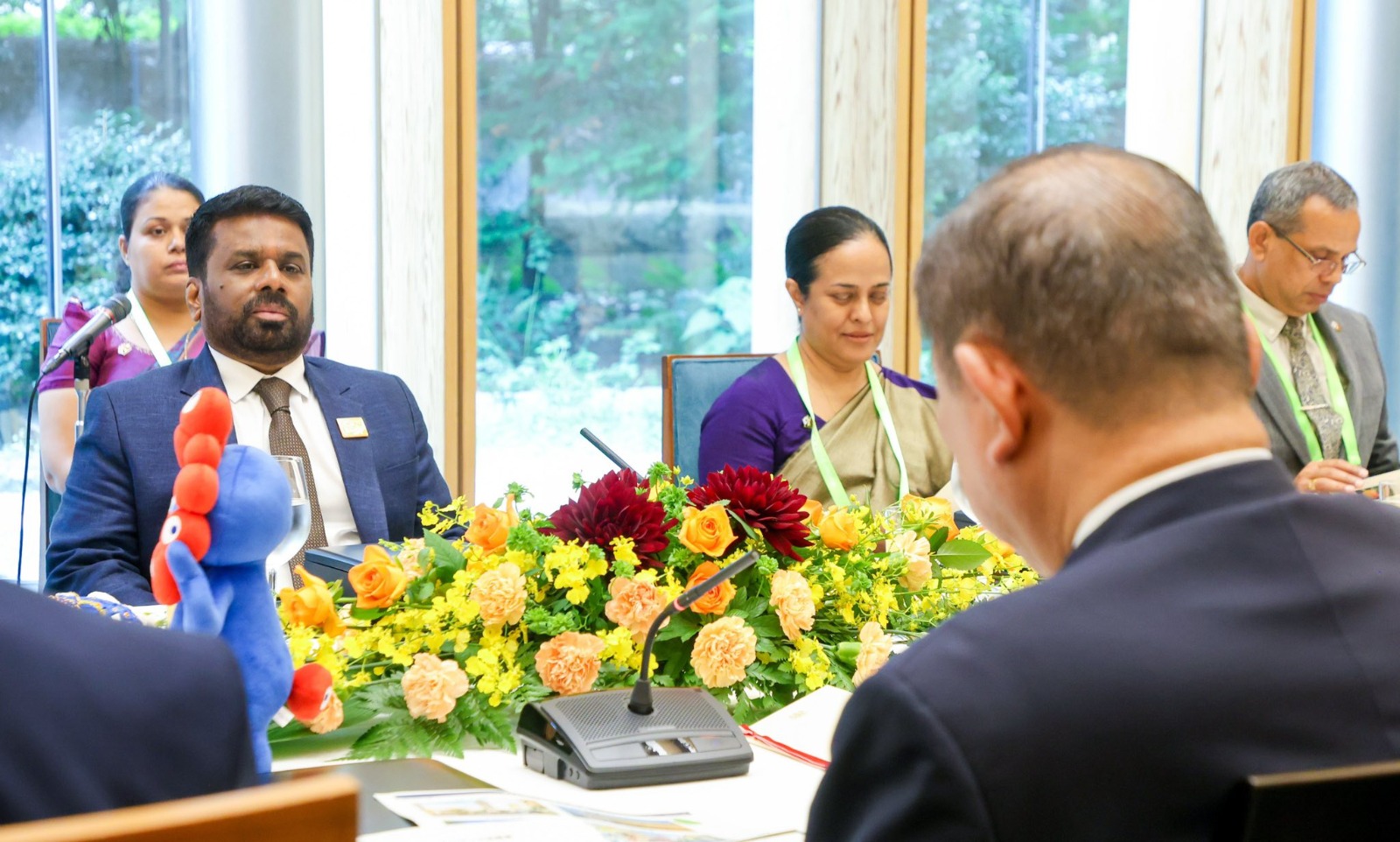 ජනපතිට – ජපාන අගමැතිගෙන් දිවා භෝජන සංග්‍රහයක්