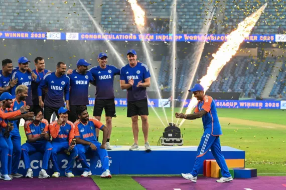 තරගය දිනා ඉන්දියාව ආසියානු කුසලානය නැතිව ගෙදර යයි (VIDEO)