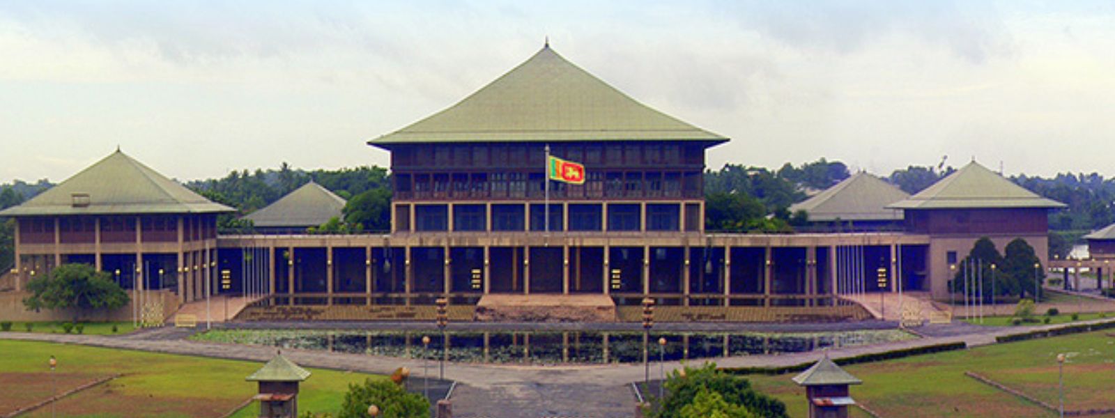 පාර්ලිමේන්තු මන්ත්‍රීවරුන් සහ IMF ධාරිතා සංවර්ධන නියෝජිත කණ්ඩායම අතර විදුලි බිල ගැන සාකච්ඡාවක්