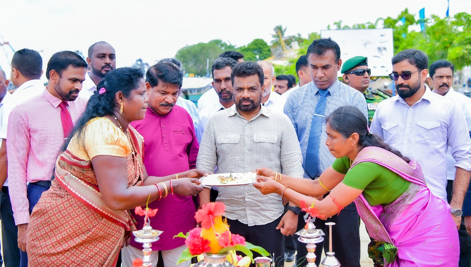 ජනපති අදත් උතුරේ ජනපති අදත් උතුරේ