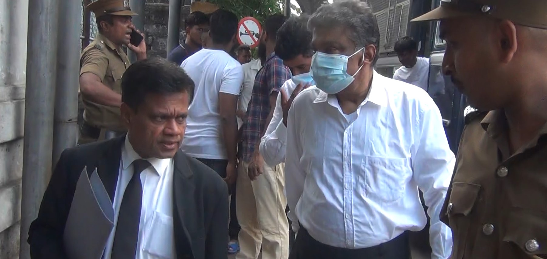 හිටපු ජ්‍යෙෂ්ඨ පොලිස් අධිකාරී සතිෂ් ගමගේට ඇප