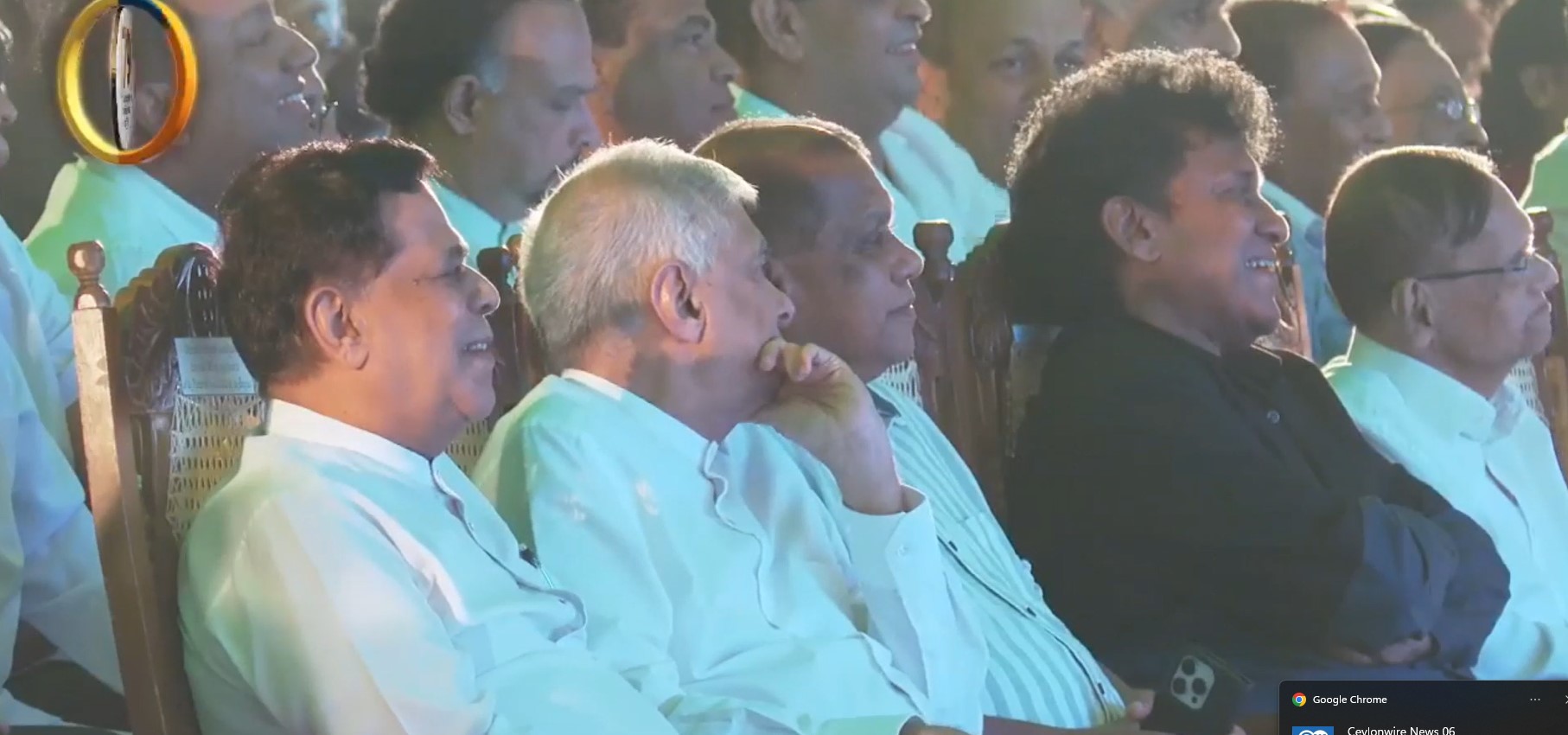 එ.ජා.ප. නායකයා තමන් අත්අඩංගුවට ගැනීමට හේතු කියයි (VIDEO) එ.ජා.ප. නායකයා තමන් අත්අඩංගුවට ගැනීමට හේතු කියයි (VIDEO)