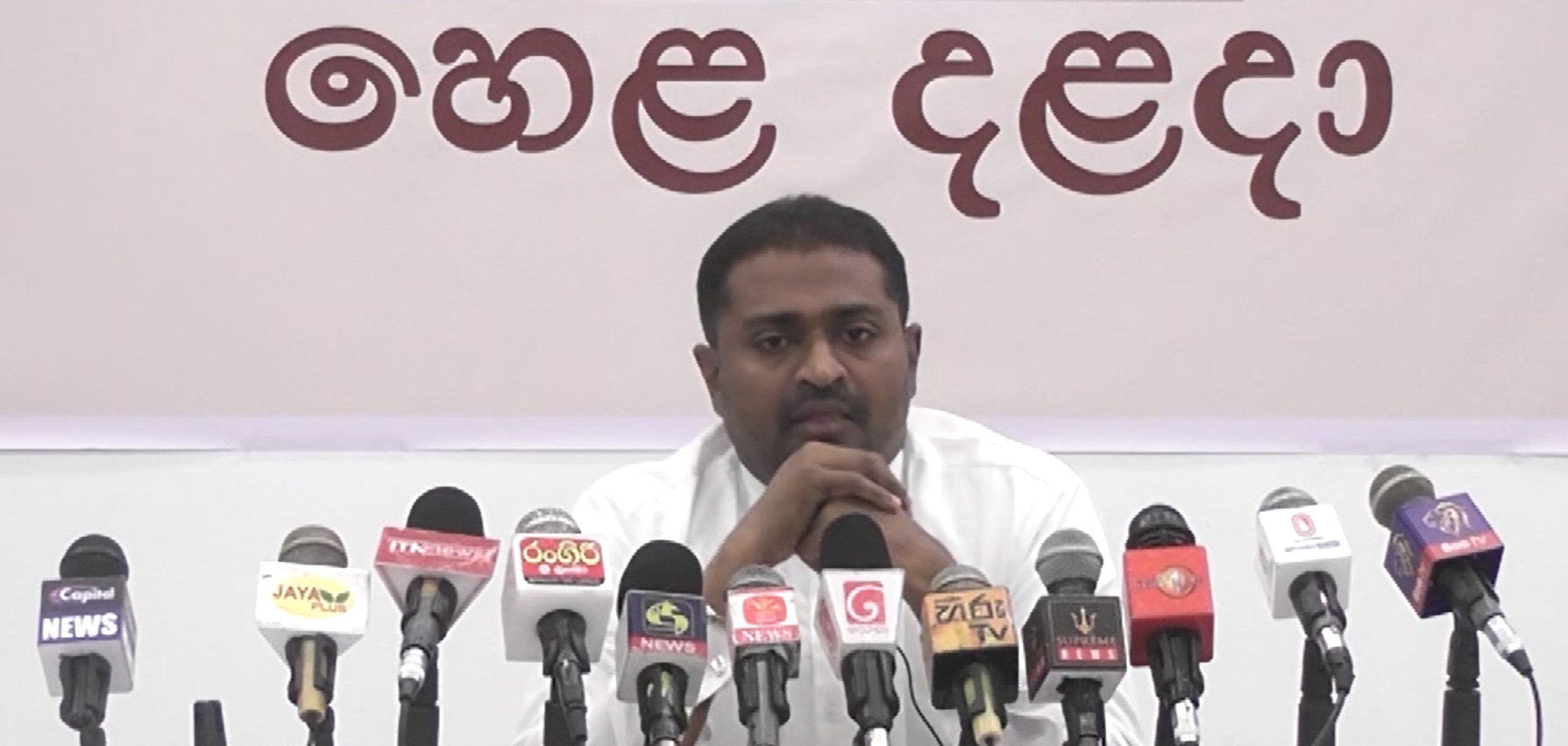 විධායක ජනාධිපතිවරුන් 06 ක් මාරු වෙද්දිත් ධූරයේ හිටිය දියවඩන නිලමේ ගැන මහනුවර , කතරගම දේවාලයේ බස්නායක නිළමේ කිව්ව තතාව