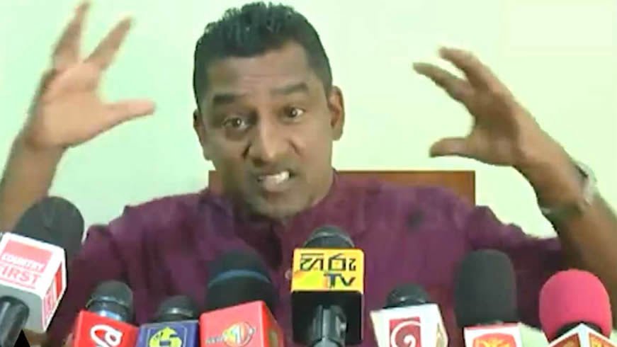 තිස්ස කුට්ටිආරච්චිට  පක්ෂයෙන් දැඩි අවවාද