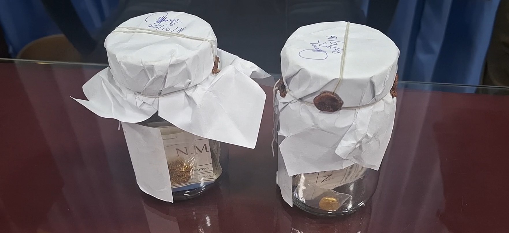 ලක්ෂ 15 ක් වටිනා රත්රං සොරාගත් කාන්තාවක් පොලිස් දැලේ ලක්ෂ 15 ක් වටිනා රත්රං සොරාගත් කාන්තාවක් පොලිස් දැලේ