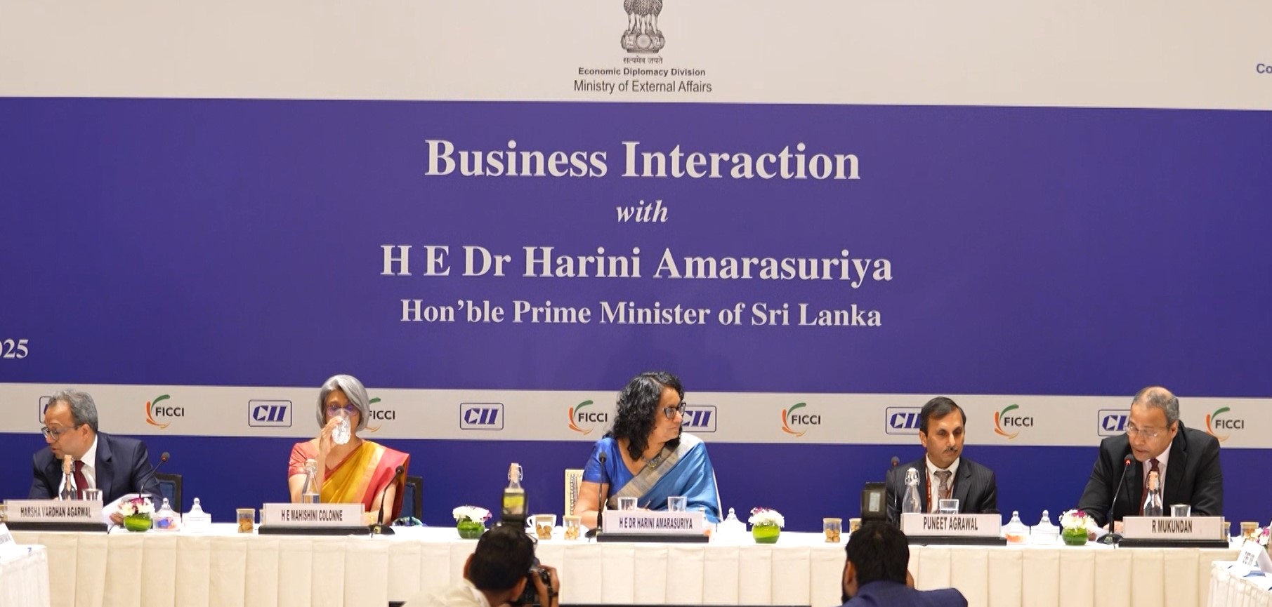 අග්‍රාමාත්‍ය අචාර්ය හරිනි ඉන්දීය අග්‍රාමාත්‍යවරයා අතර හමුව අද