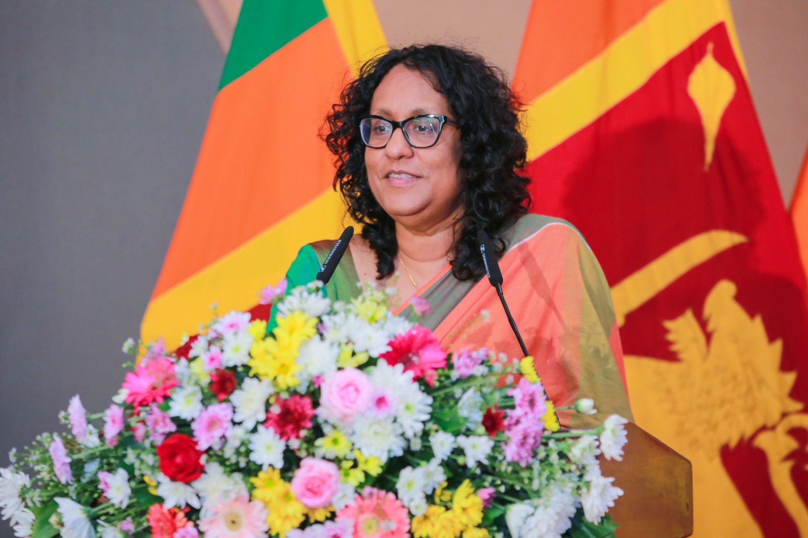 අධ්‍යාපන අමාත්‍යතුමියගේ සුබපැතුම් පණිවිඩය -“ගුරු හඬට සවන් දී, ගුරුවරුන් අගයන අතරම අධ්‍යාපනය සඳහා නව සමාජ කතිකාවත ඉදිරියට”