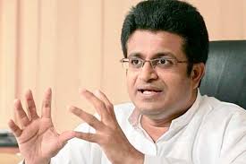 අල්ලස් කොමිසමට එරෙහිව ගම්මන්පිල ආයෙත් කට අරී (VIDEO)