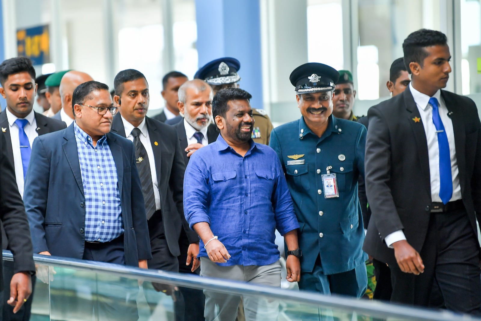 ජනපති යළි දිවයිනට