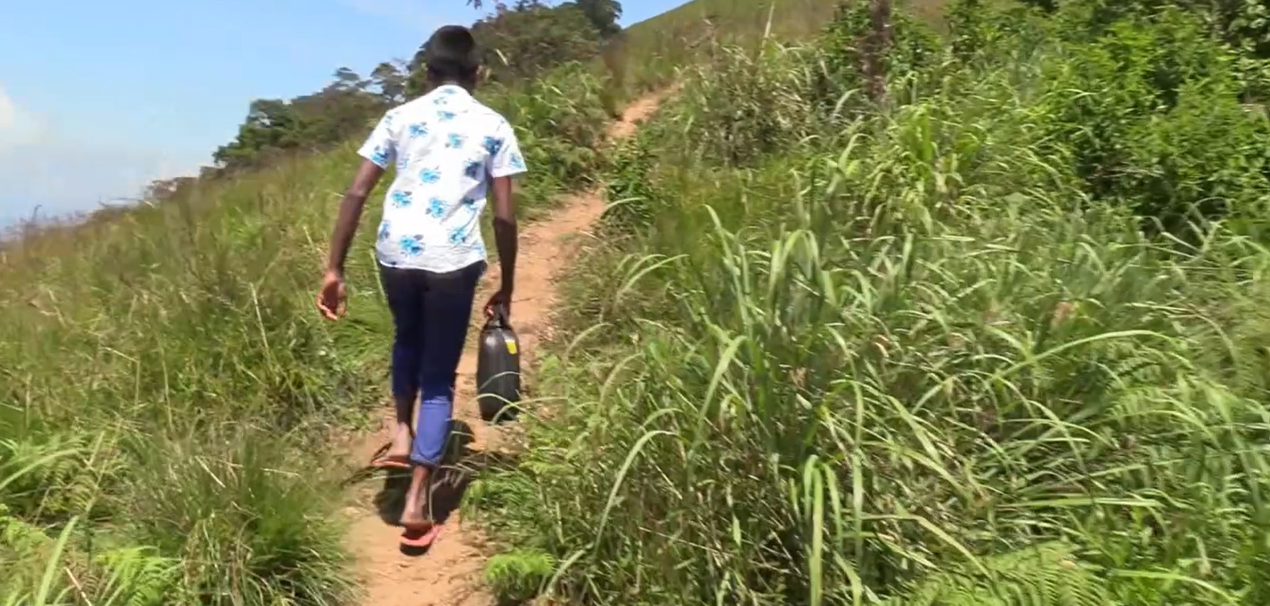 නාරගල කන්ද නැග්ග 20 ක් ආපසු එන්න බැරිවී යුද හමුදාව මුදාගනී