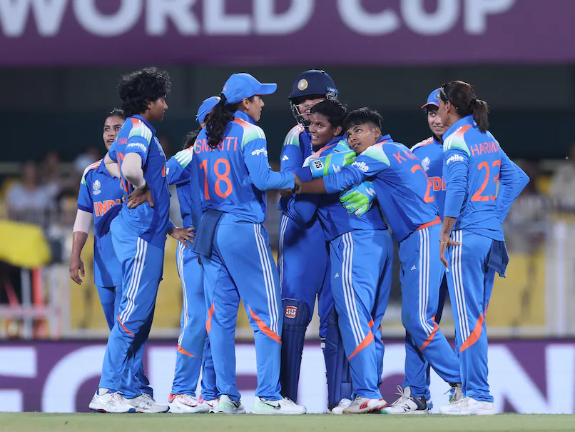 කාන්තා ලෝක කුසලානයේ පළමු තරගයෙන් ශ්‍රී ලංකාව – ඉන්දියාව හමුවේ පසුබසී