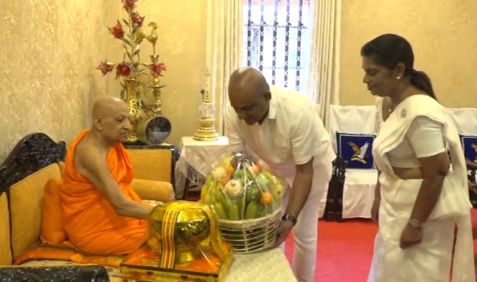ගුවන් හමුදාපති මහානාහිමිවරුන් බැහැදකී ගුවන් හමුදාපති මහානාහිමිවරුන් බැහැදකී