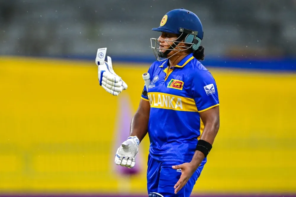 ශ්රී ලංකාව කඩුළු 4 යි ලකුණු 110 යි ශ්රී ලංකාව කඩුළු 4 යි ලකුණු 110 යි