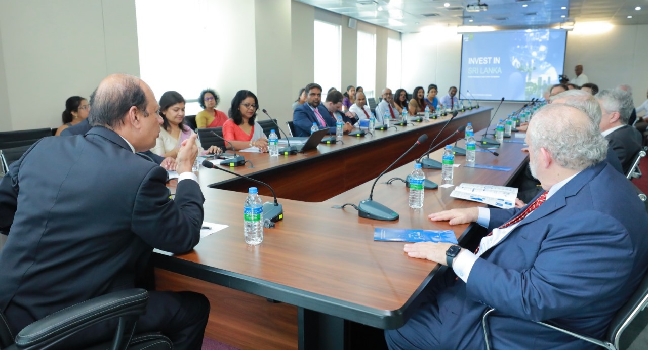 ඇමරිකා ව්‍යාපාරික චින්තන පර්ෂද නියෝජිතයින් ආයෝජන මණ්ඩලයේ සභාපති හමුවී සාකච්ඡාවක්