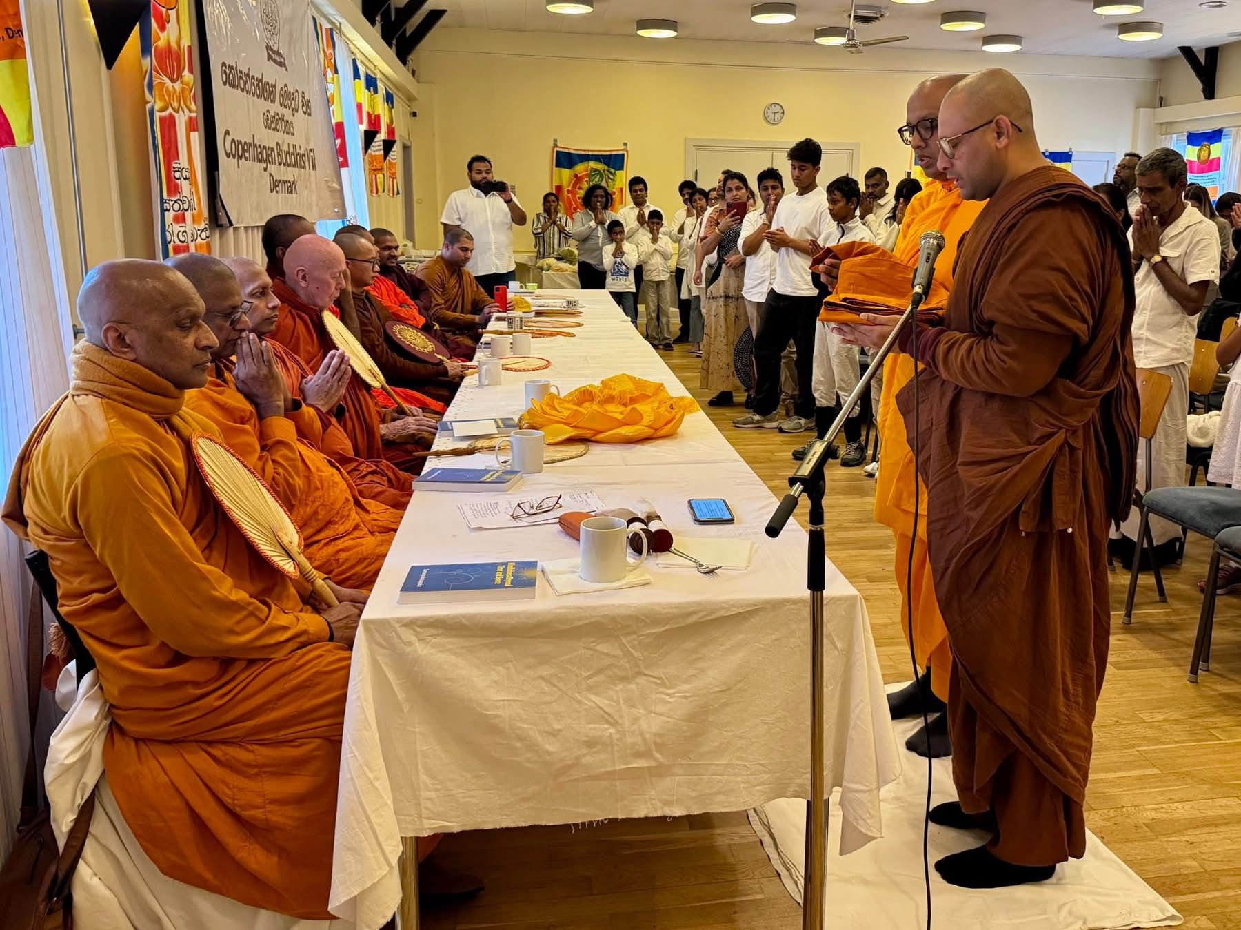 කොපන්හේගන් බෞද්ධ විහාරස්ථානයේ කඨින චීවර මහෝත්සවය කොපන්හේගන් බෞද්ධ විහාරස්ථානයේ කඨින චීවර මහෝත්සවය