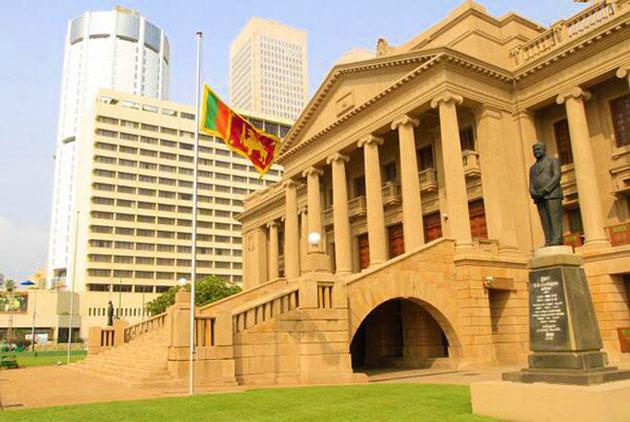 කැබිනට් අමාත්යවරු තිදෙනෙක් සහ නියෝජ්ය අමාත්යවරු දස දෙනෙක් දිවුරුම් දෙයි කැබිනට් අමාත්යවරු තිදෙනෙක් සහ නියෝජ්ය අමාත්යවරු දස දෙනෙක් දිවුරුම් දෙයි