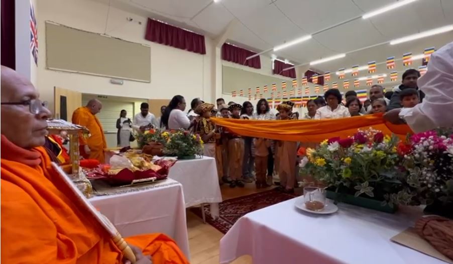 කේම්බ්‍රිජ් බෞද්ධ විහාරයේ කඨින චීවර පුජාව