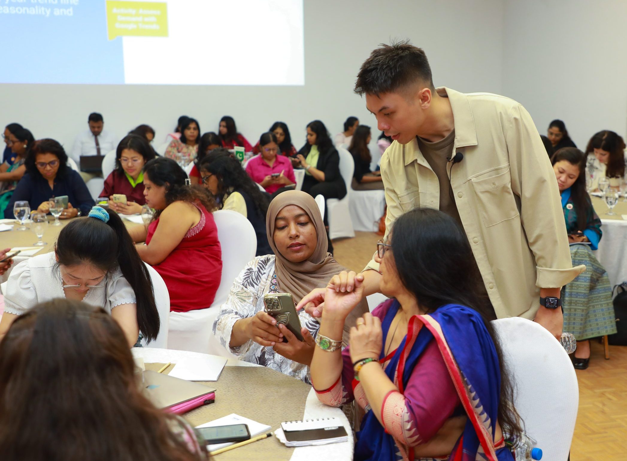 ඩිජිටල් කුසලතාවයෙන් ව්‍යවසායිකාවන් ශක්තිමත්කරන්න අලුත් වැඩක්