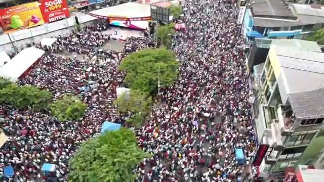 ‘මහා ජන හඬ’ මහ රැලිය වෙනුවෙන් නුගේගොඩට ජන ගඟක් ‘මහා ජන හඬ’ මහ රැලිය වෙනුවෙන් නුගේගොඩට ජන ගඟක්