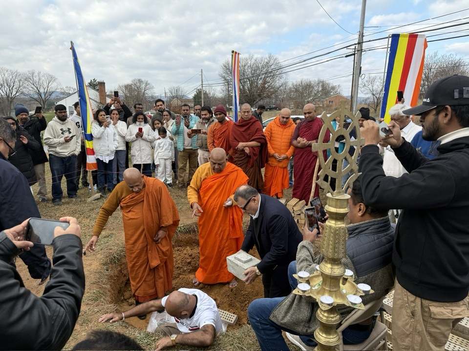 නැගෙනහිර අමෙරිකාවේ ශ්‍රී ලංකා පන්සලක ඉදිවන පළමු චෛත්‍යය