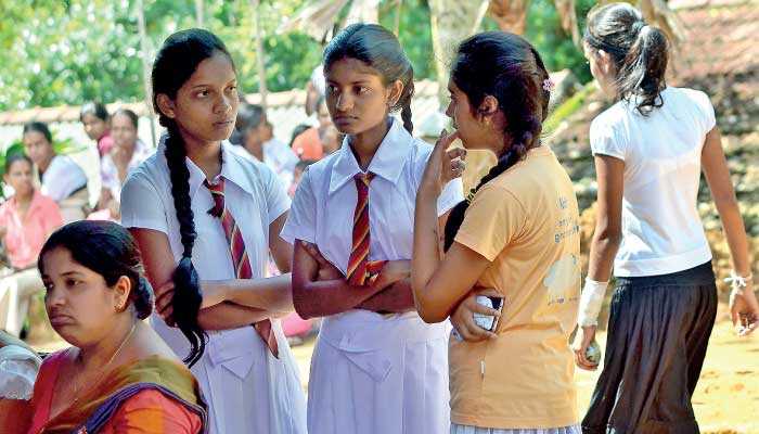 උසස් පෙළ ලියන අයට හදිසියක් නම් 117 අංකයට කතා කරන්න