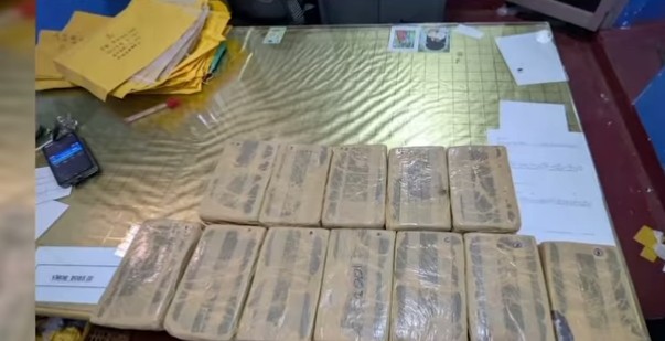 ඈෂ් මත්ද්‍රව්‍ය කිලෝ දොළහක් සමග මෙගොඩ කොළොන්නාවේ පුද්ගලයෙක් අත්අඩංගුවට