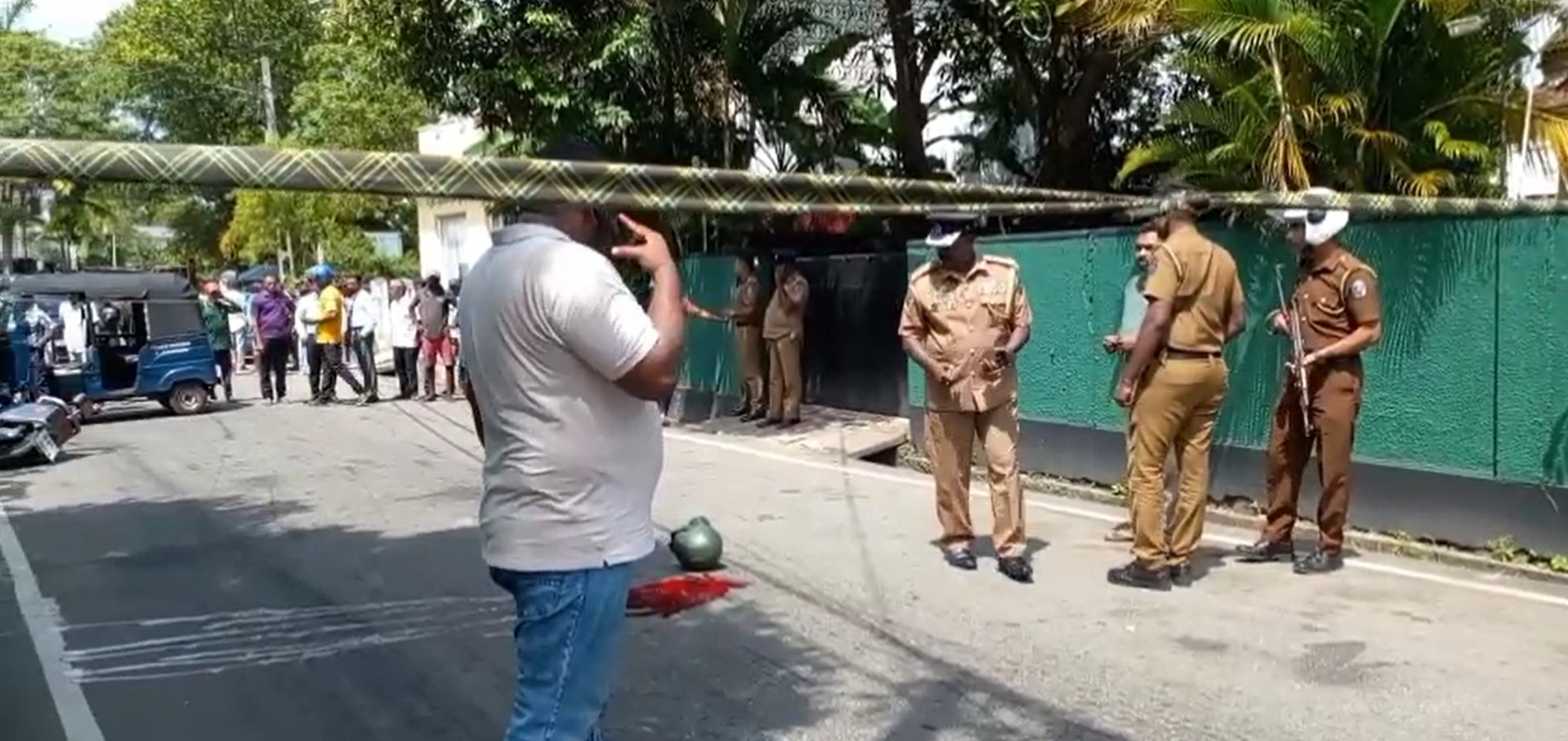 අම්බලන්ගොඩ දී ව්යාපාරිකයකුට වෙඩි අම්බලන්ගොඩ දී ව්යාපාරිකයකුට වෙඩි