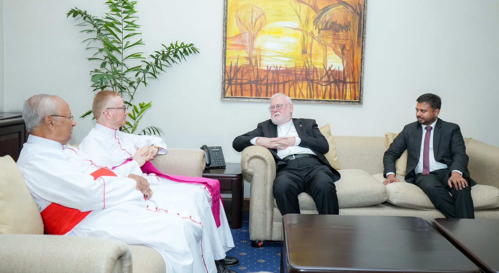 නිල සංචාරයක් සදහා වතිකානු විදේශ අමාත්ය අගරදගුරු පෝල් රිචඩ් හිමිපාණන් දිවයිනට පැමිණේ නිල සංචාරයක් සදහා වතිකානු විදේශ අමාත්ය අගරදගුරු පෝල් රිචඩ් හිමිපාණන් දිවයිනට පැමිණේ