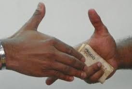 රු. 3500 ක් අල්ලස් ගත් ගාල්ල මහාධිකරණයේ සිතාසි සහ ඇස්කිසි බෙදන්නා අත්අඩංගුවට