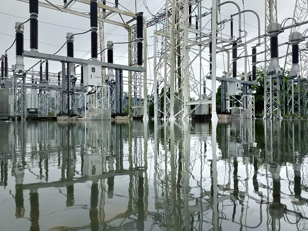 ගංවතුර මට්ටම ඉහළ යාම හේතුවෙන් කොටුගොඩ 220/132/33kV ග්රිඩ් උපපොළ තාවකාලිකව වසා දමයි ගංවතුර මට්ටම ඉහළ යාම හේතුවෙන් කොටුගොඩ 220/132/33kV ග්රිඩ් උපපොළ තාවකාලිකව වසා දමයි