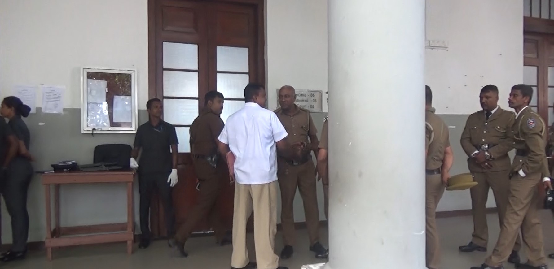 වසර 24 කට පසු මංකොල්ල සිද්ධියකින් හිටපු යුද හමුදා කපිතාන්වරයකු සහ ඔහුගේ පෞද්ගලික රියැදුරා නිදහස්