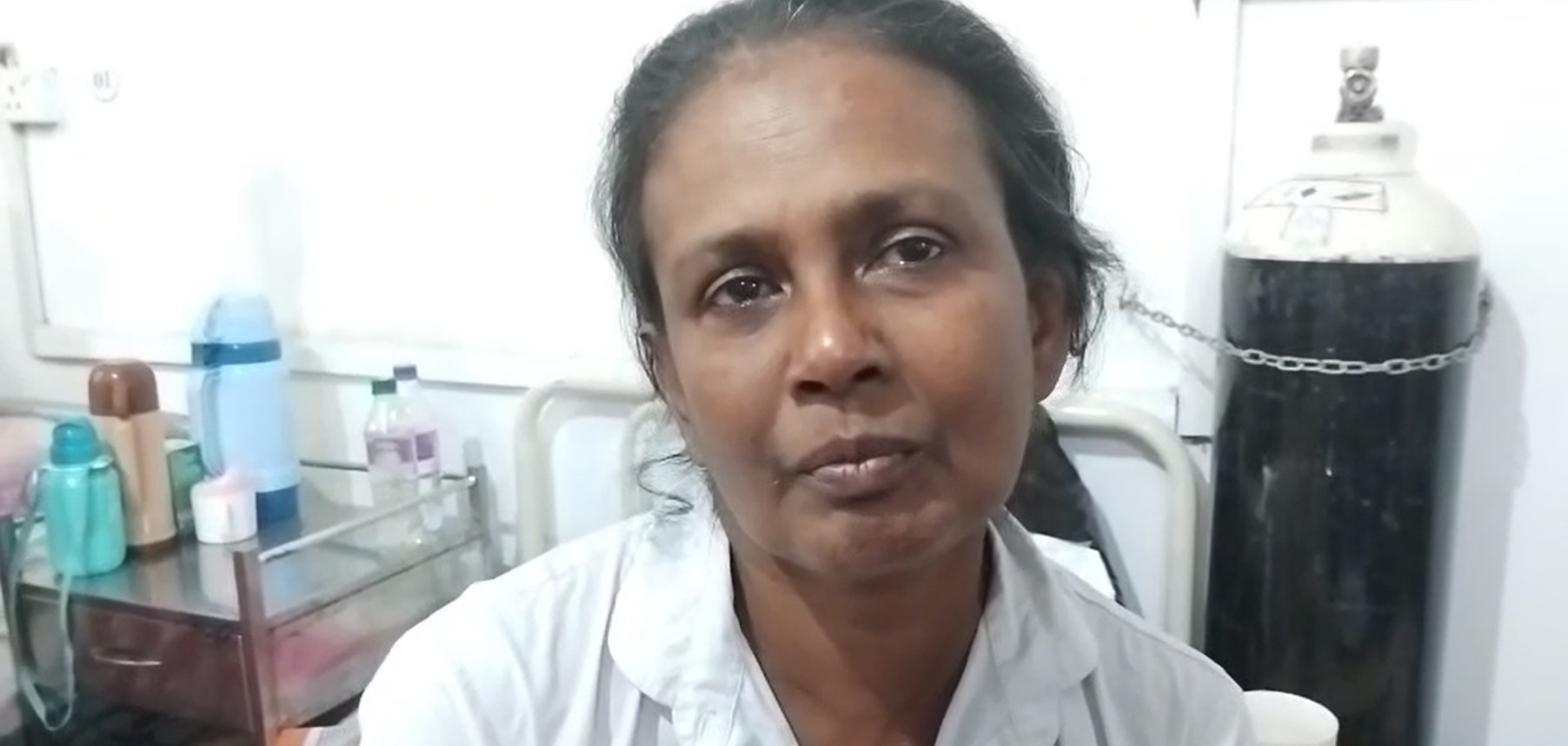 පහළ කඩුගන්නාවේ සුන්බුන් අතරින් දිවි ගලවාගත් චන්ද්‍රිකා ගේ බිහිසුණු කතාව (VIDEO)