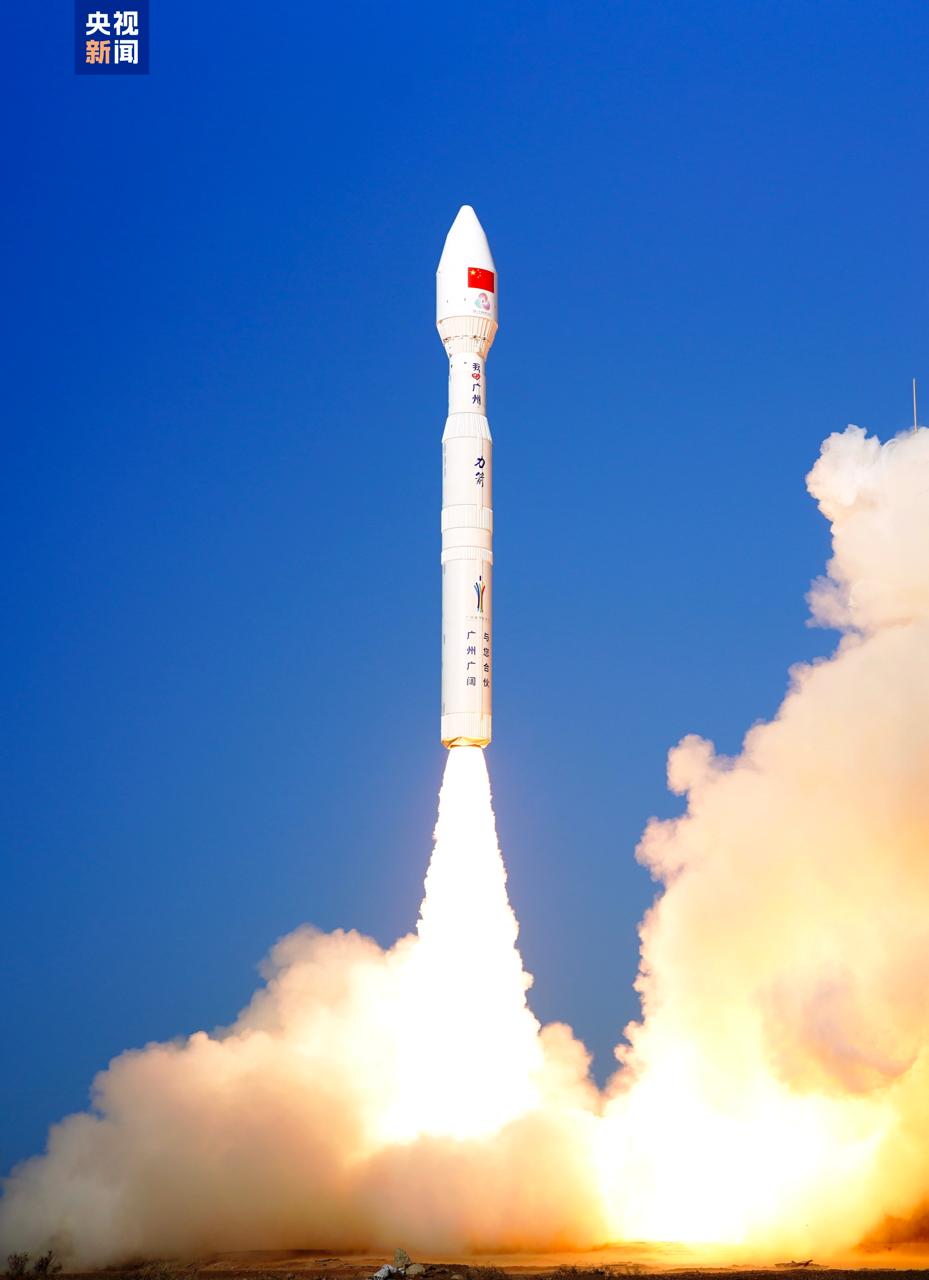 චීනය තවත් චන්ද්රිකා කිහිපයක් සාර්ථකව කක්ෂගත කරයි චීනය තවත් චන්ද්රිකා කිහිපයක් සාර්ථකව කක්ෂගත කරයි