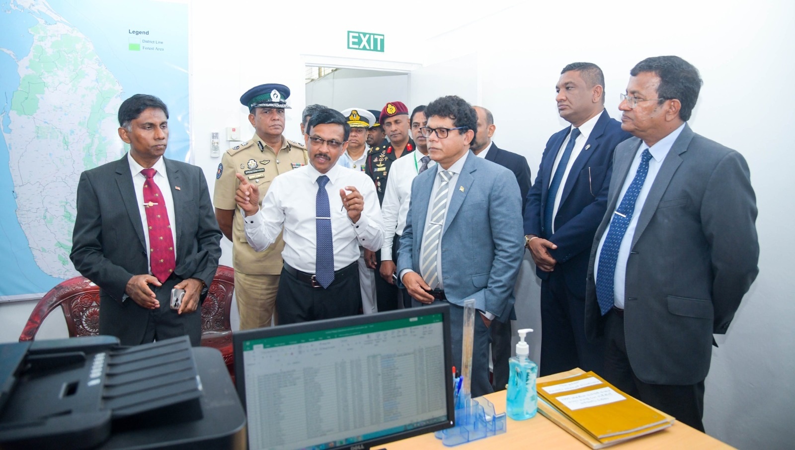 වනය රකින විශේෂ මෙහෙයුම් ඒකකය කොළඹ 07 න් වැඩ අරඹයි – තොරතුරු දෙන්න 1995 කෙටි දුරකථන අංකයක්