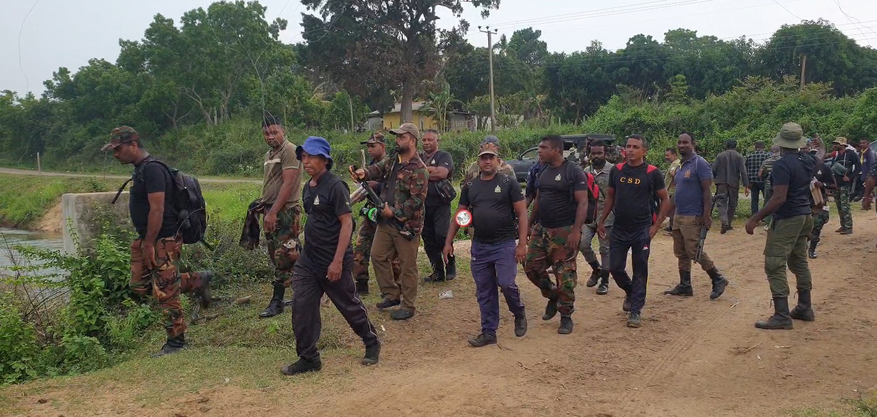 හම්බන්තොට වන අලි මෙහෙයුම තවදුරටත් ක්‍රියාත්මක කරමින් ඊයේත් වන අලින් පිරිසක් රක්ෂිතයට එළවයි