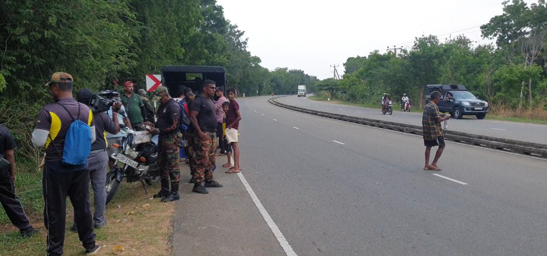 හම්බන්තොට අලි එළවන මෙහෙයුම් තවදුරටත් හම්බන්තොට අලි එළවන මෙහෙයුම් තවදුරටත්