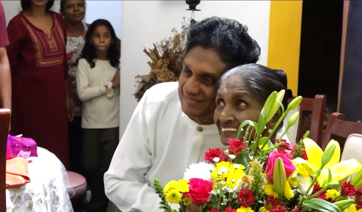 හෙළයේ ගීත කෝකිලාවිය ගේ 91 වැනි උපන්දිනය සමරන්න ව්පක්ෂනායකත් යයි හෙළයේ ගීත කෝකිලාවිය ගේ 91 වැනි උපන්දිනය සමරන්න ව්පක්ෂනායකත් යයි