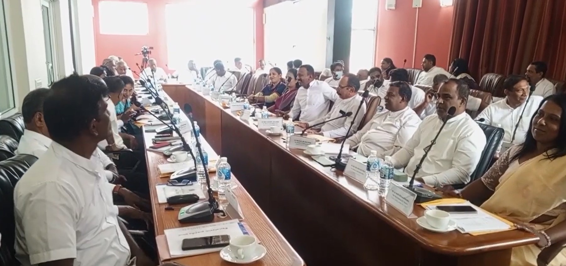 මිනුවන්ගොඩ ප්‍රාදේශී සභාවේ මංගල අයවැය ඡන්ද 27 කින් සම්මතයි