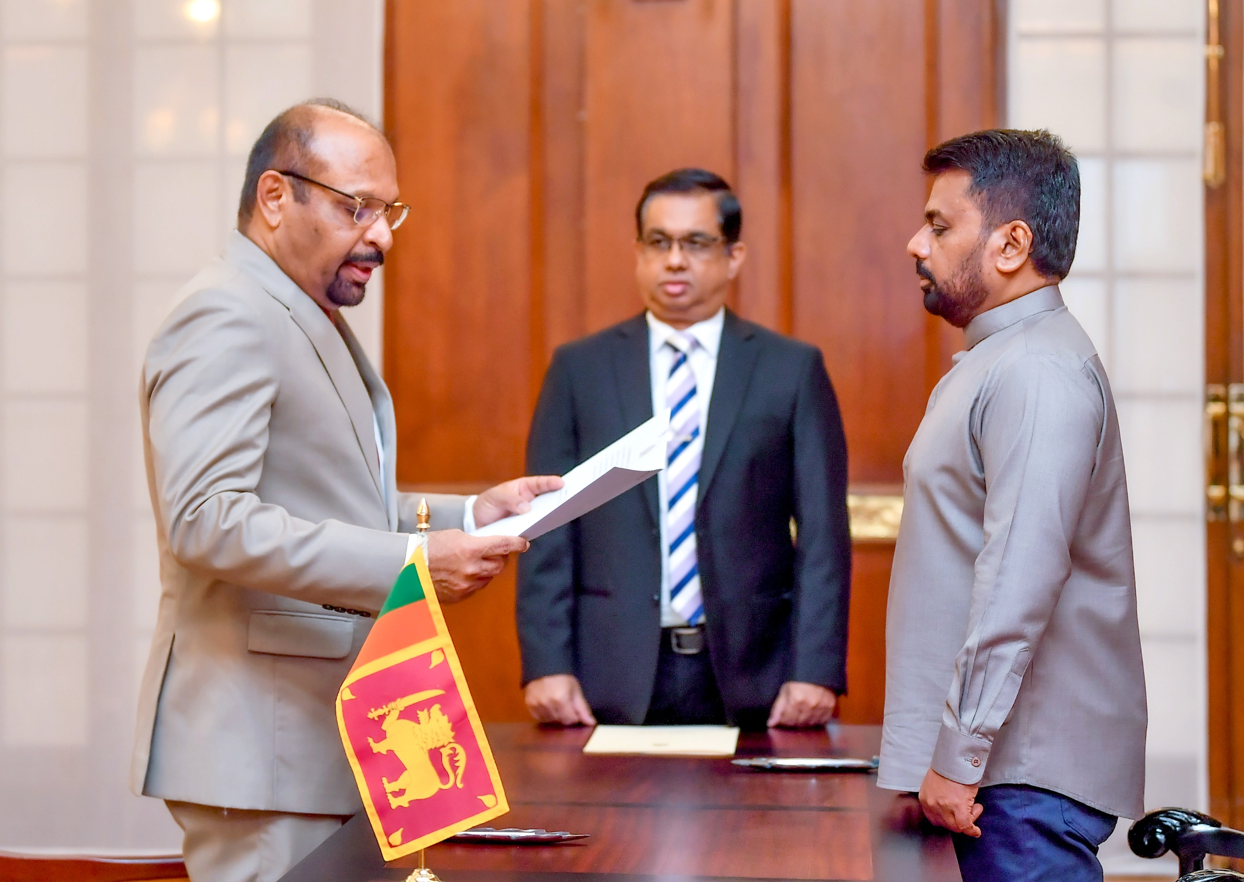 වැඩබලන අගවිනිසුරු එස්. තුරෙයිරාජා වැඩබලන අගවිනිසුරු එස්. තුරෙයිරාජා