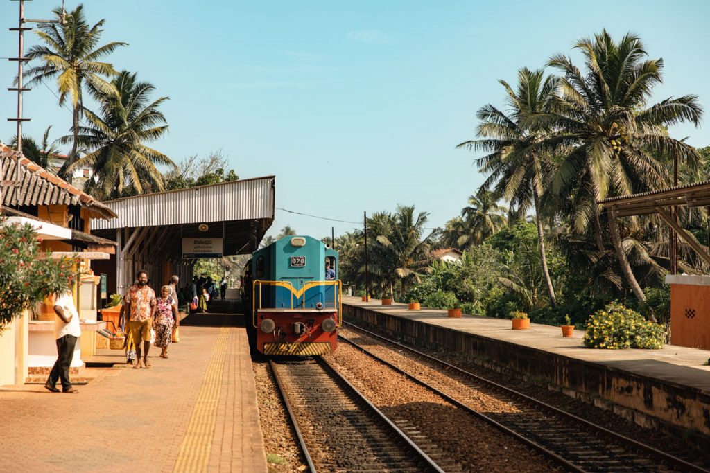 අද පස්වරුවේ දුම්රිය ධාවන කාලසටහන මෙහෙමයි