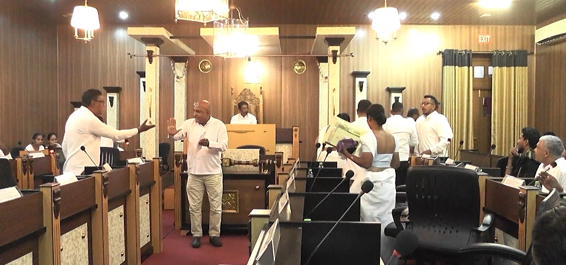 බදුල්ල මහ නගර සභාවේ 2026 අයවැය සම්මතයි – විපක්ෂයේ මන්ත්‍රීවරු විරෝධය පා නැගිට යයි