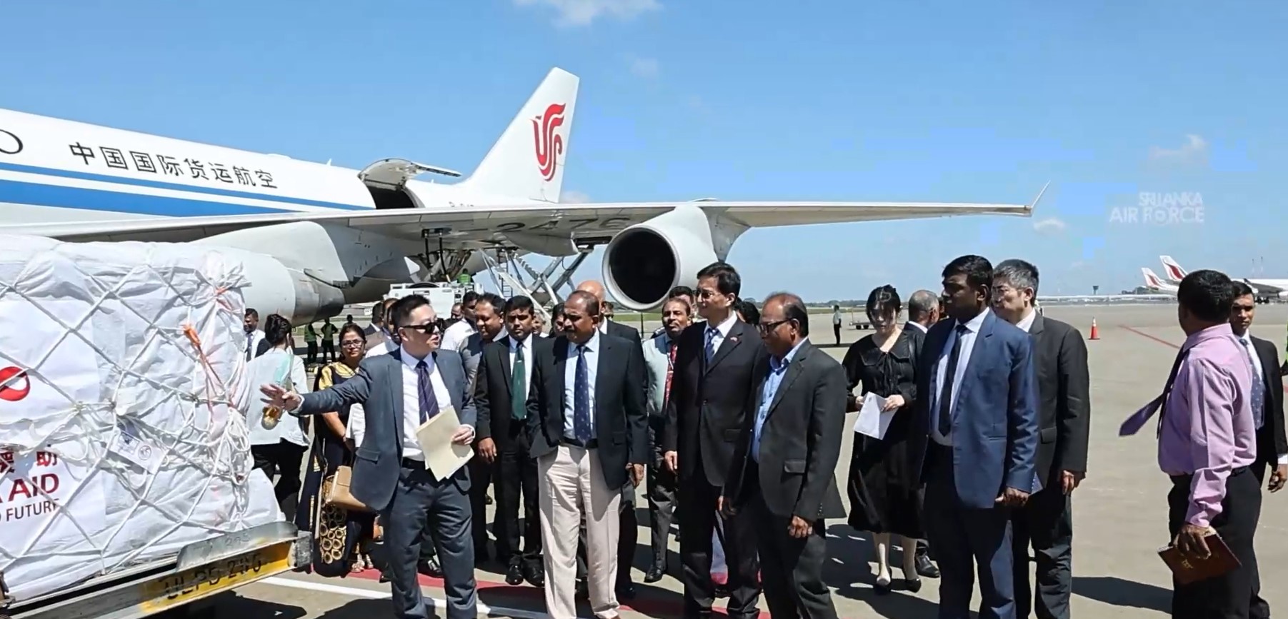 ආධාර රැගෙන චීන ගුවන් යානයක් කටුනායකට