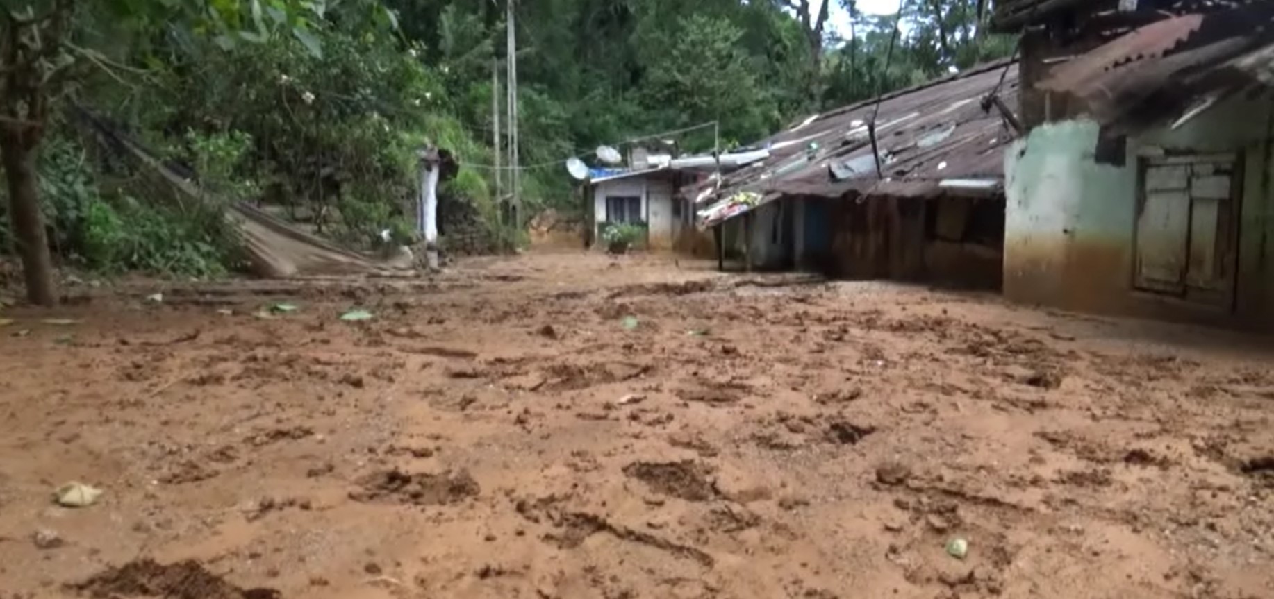 නායයාම් අනතුරු ඇඟවීම් නිවේදනය තවදුරටත් නායයාම් අනතුරු ඇඟවීම් නිවේදනය තවදුරටත්