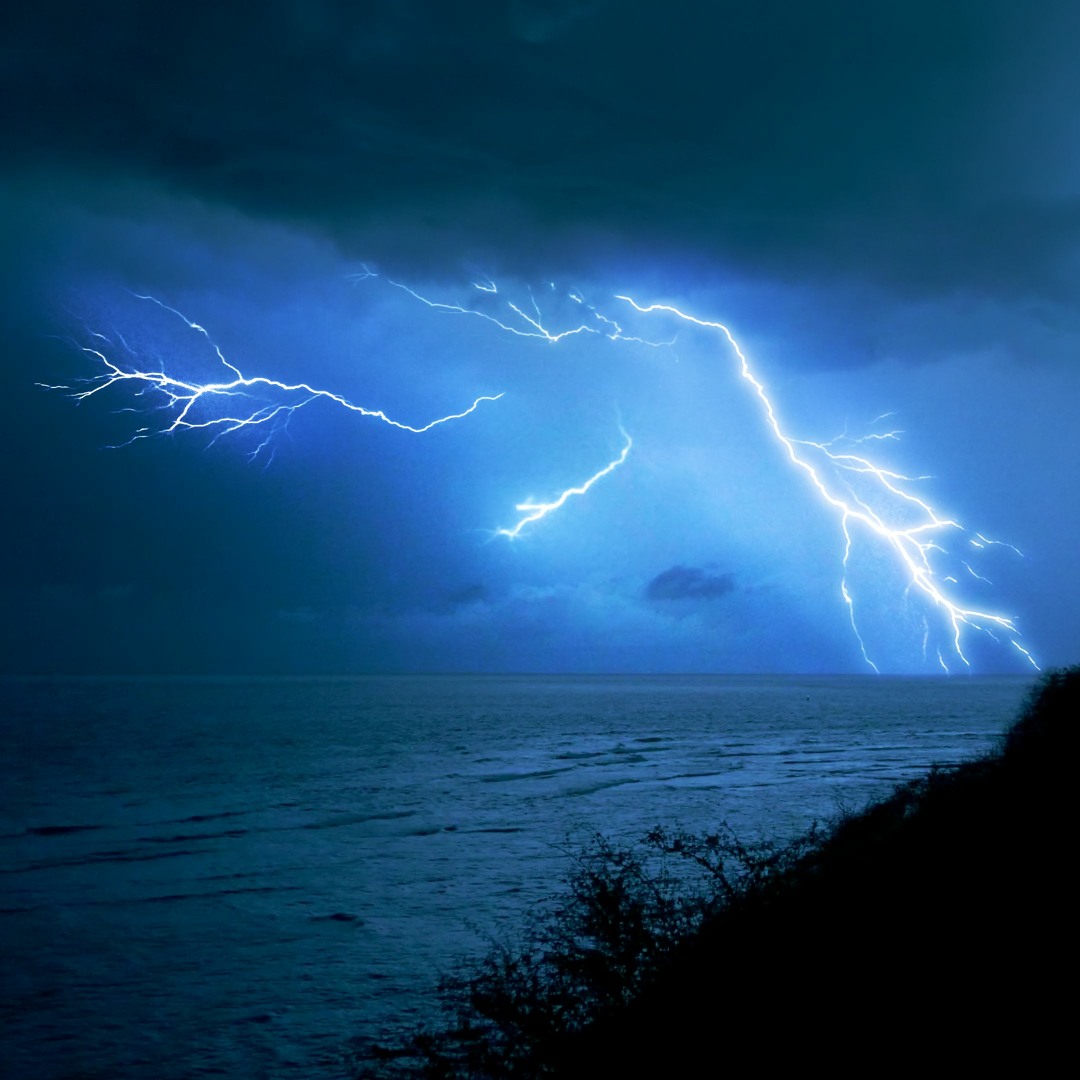 අදත් පළාත් කිහිපයකට වැසි සහ ප්රබල අකුණු අදත් පළාත් කිහිපයකට වැසි සහ ප්රබල අකුණු