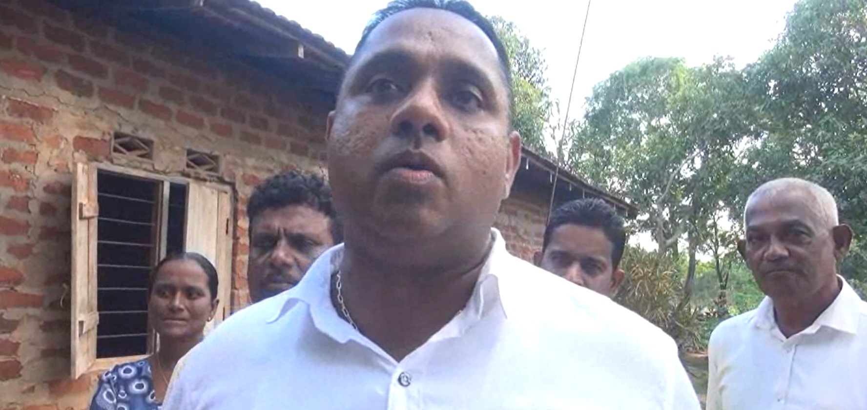 මාධ්ය සංදර්ශන එපා – අනුරාධපුර ස.ජ.බ. මන්ත්රී ආණ්ඩුවට කියයි මාධ්ය සංදර්ශන එපා – අනුරාධපුර ස.ජ.බ. මන්ත්රී ආණ්ඩුවට කියයි