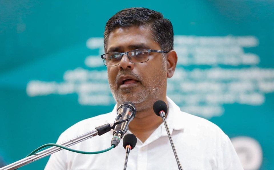 රජයේ පීඩනයට කාලගුණ විද්‍යා දෙපාර්තමේන්තුව අහුවෙලා – මන්ත්‍රී මුජිබර් කියයි (VIDEO)